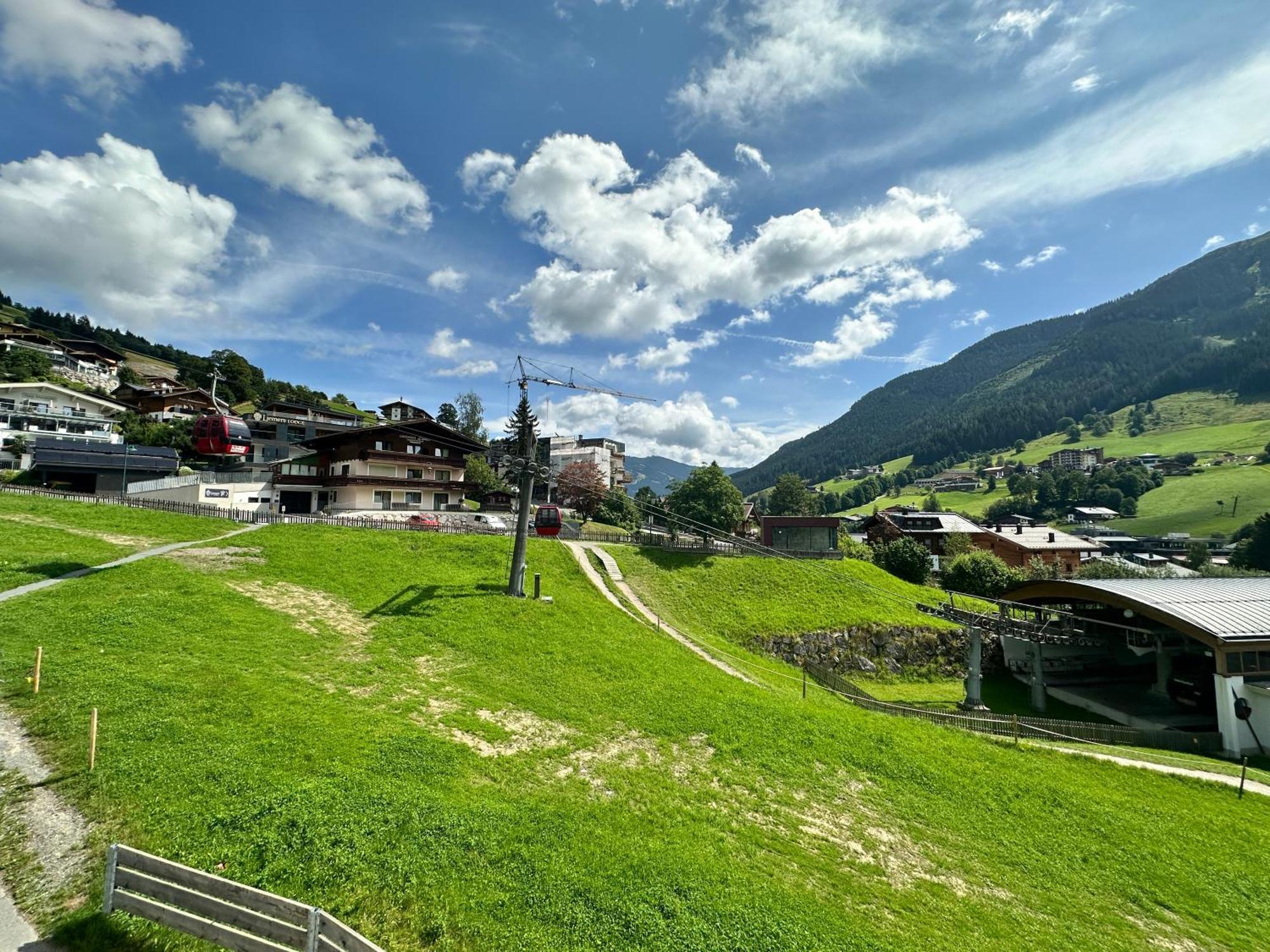 Hotel Alpine Palace Saalbach-Hinterglemm Buitenkant foto